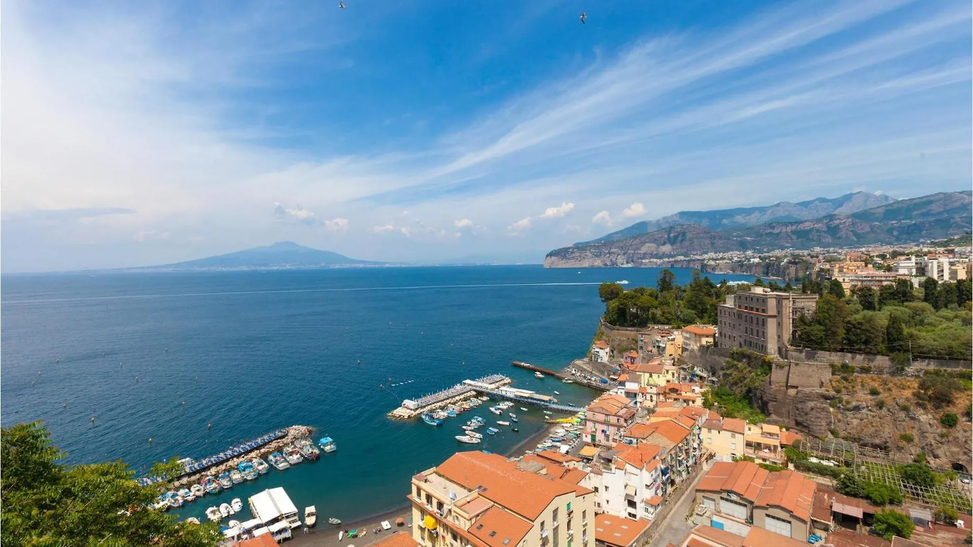 Vakantiehuis 2 Bedroom Cozy Apartment In Napoli Italië